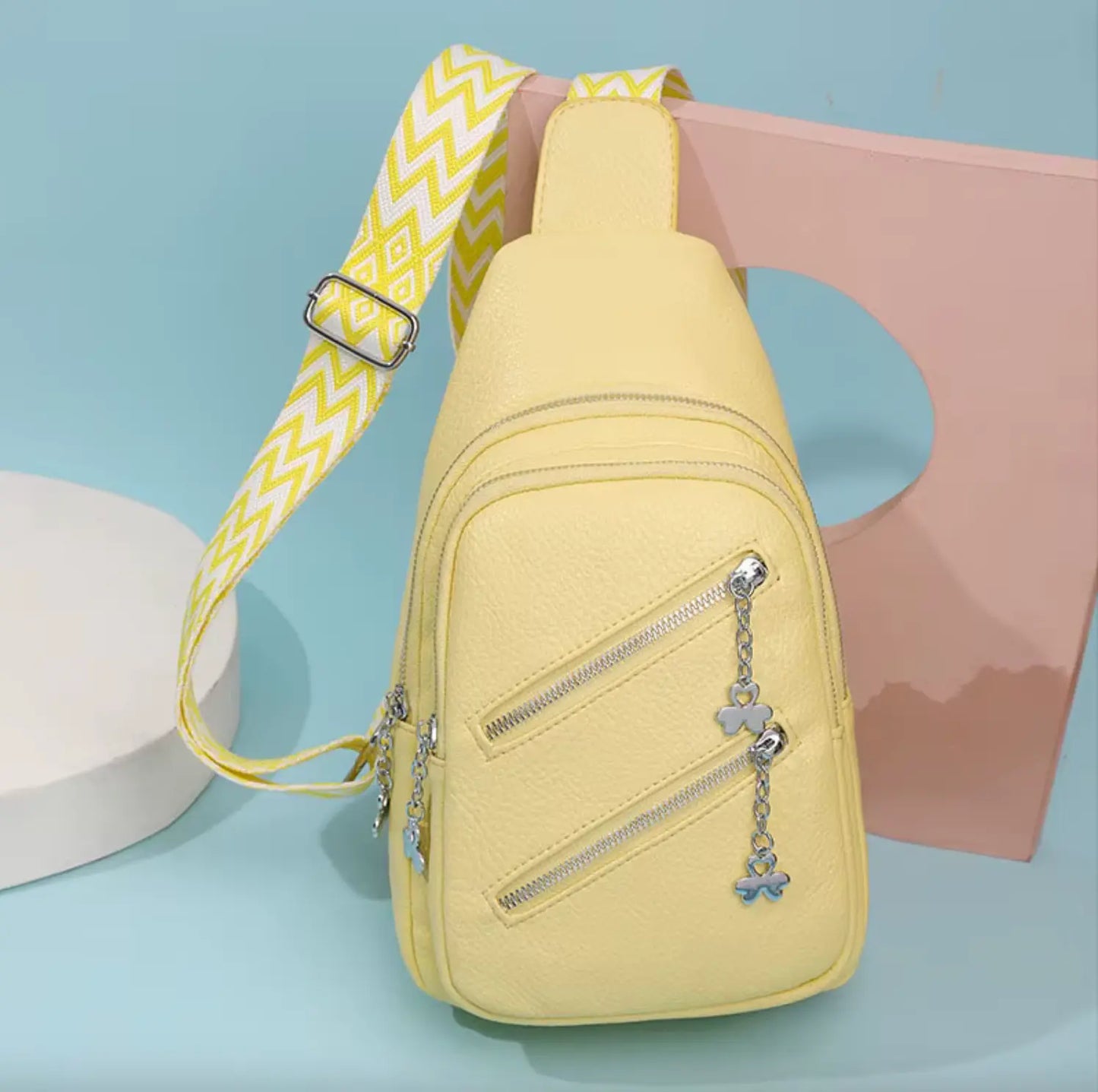 Fendiz Sling Bag Cross Body Bag Trendy Leather Crossbody Purse Chest Bag with Adjustable Guitar Strap for Travel Fendiz