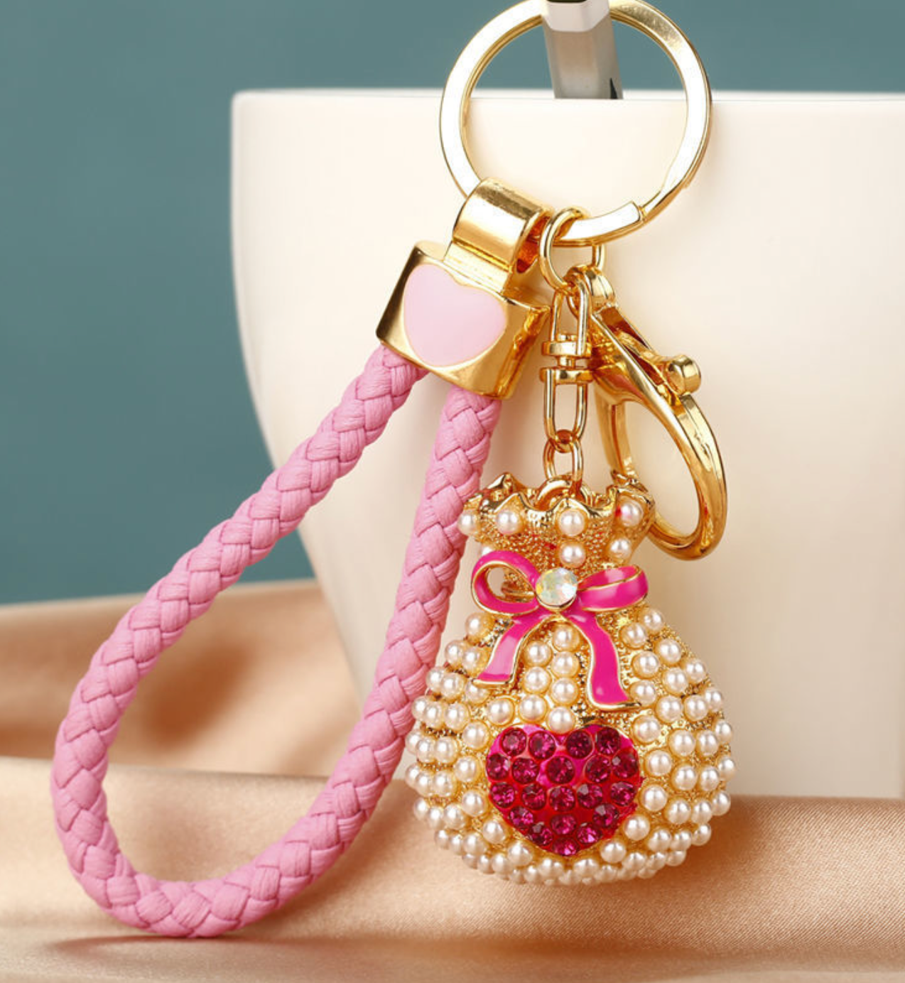 Fendiz Cute Creative Alloy Crystal Heart Shape Keychain