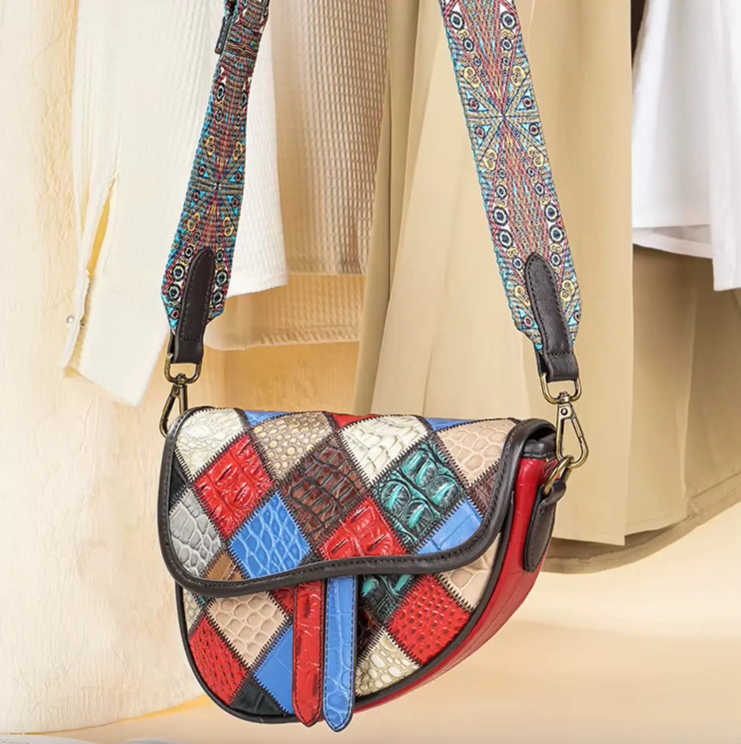 Patchwork Crossbody Bag Unique Genuine Leather Shoulder Bag Phone Purse with Shoulder Strap, Colorful Fendiz