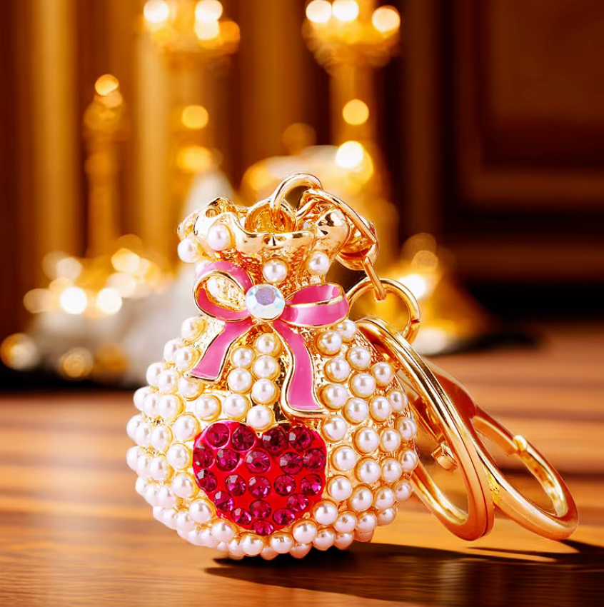 Fendiz Cute Creative Alloy Crystal Heart Shape Keychain