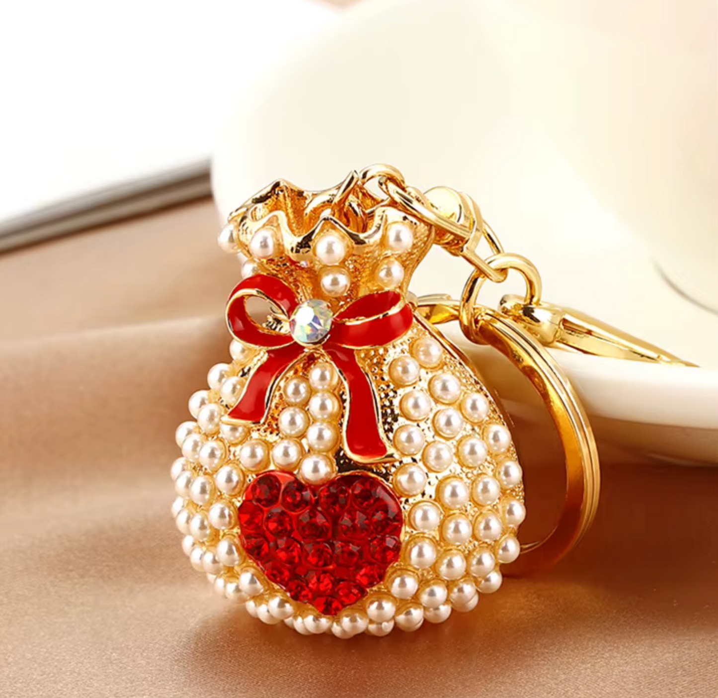 Fendiz Cute Creative Alloy Crystal Heart Shape Keychain