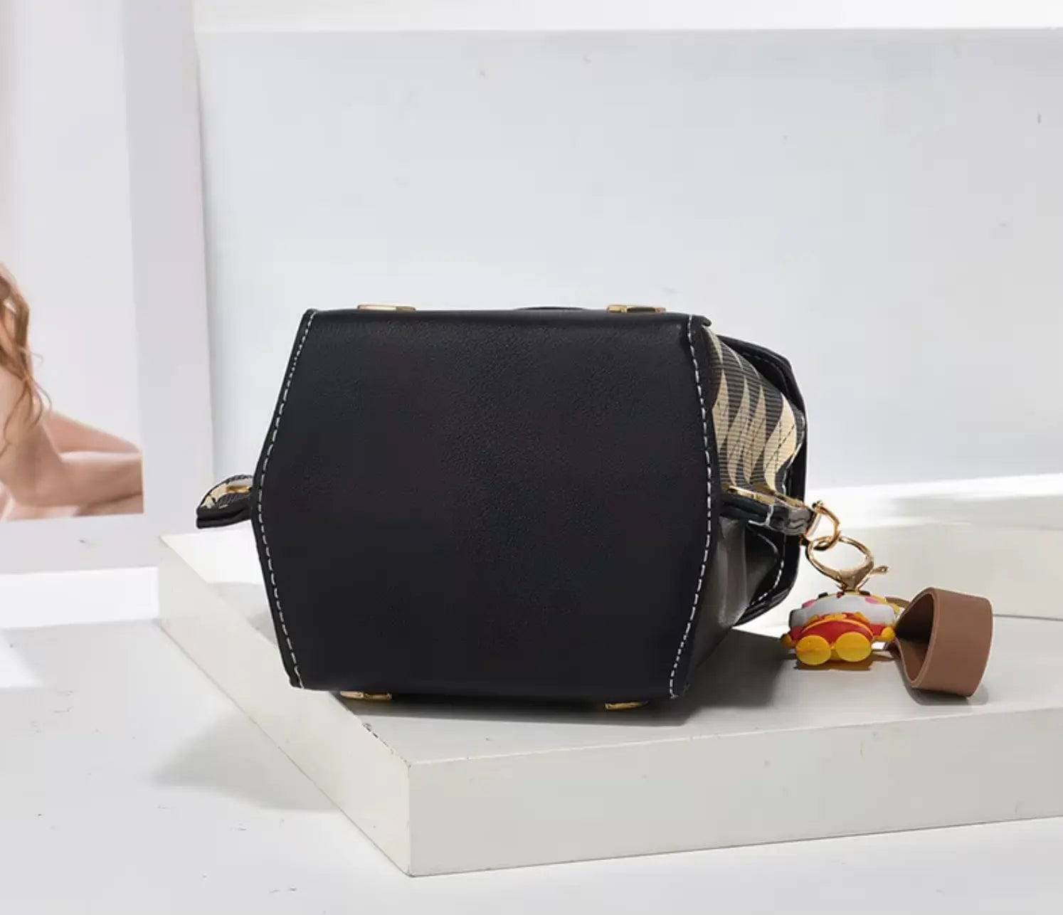 fashionable bag versatile Crossbody Messenger Bag Single Shoulder Mini Vertical Mobile Bag