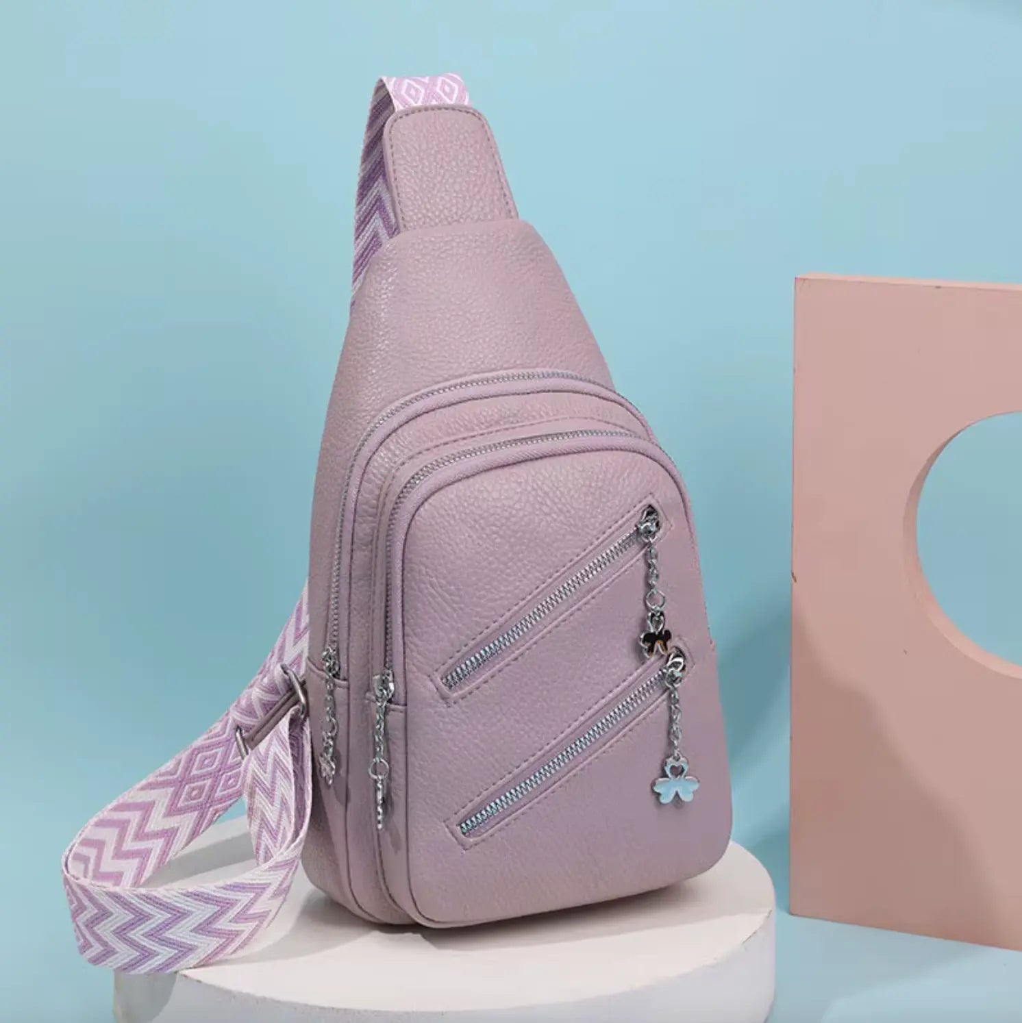 Fendiz Sling Bag Cross Body Bag Trendy Leather Crossbody Purse Chest Bag with Adjustable Guitar Strap for Travel