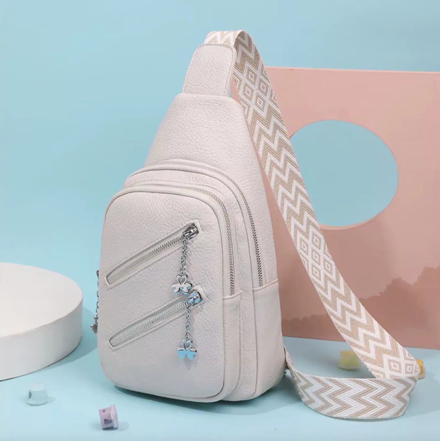 Fendiz Sling Bag Cross Body Bag Trendy Leather Crossbody Purse Chest Bag with Adjustable Guitar Strap for Travel