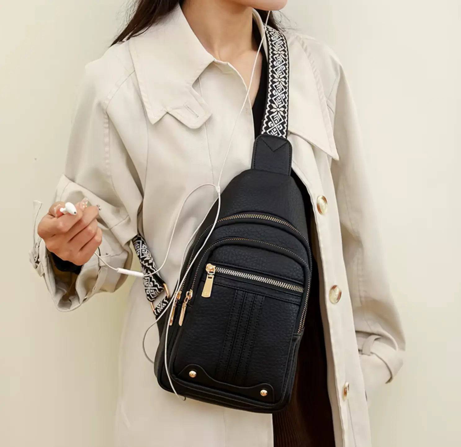 New Novelty fashion bag for ladies Leather Waterproof Ladies Sling Crossbody Bag Chest Bag for Girls