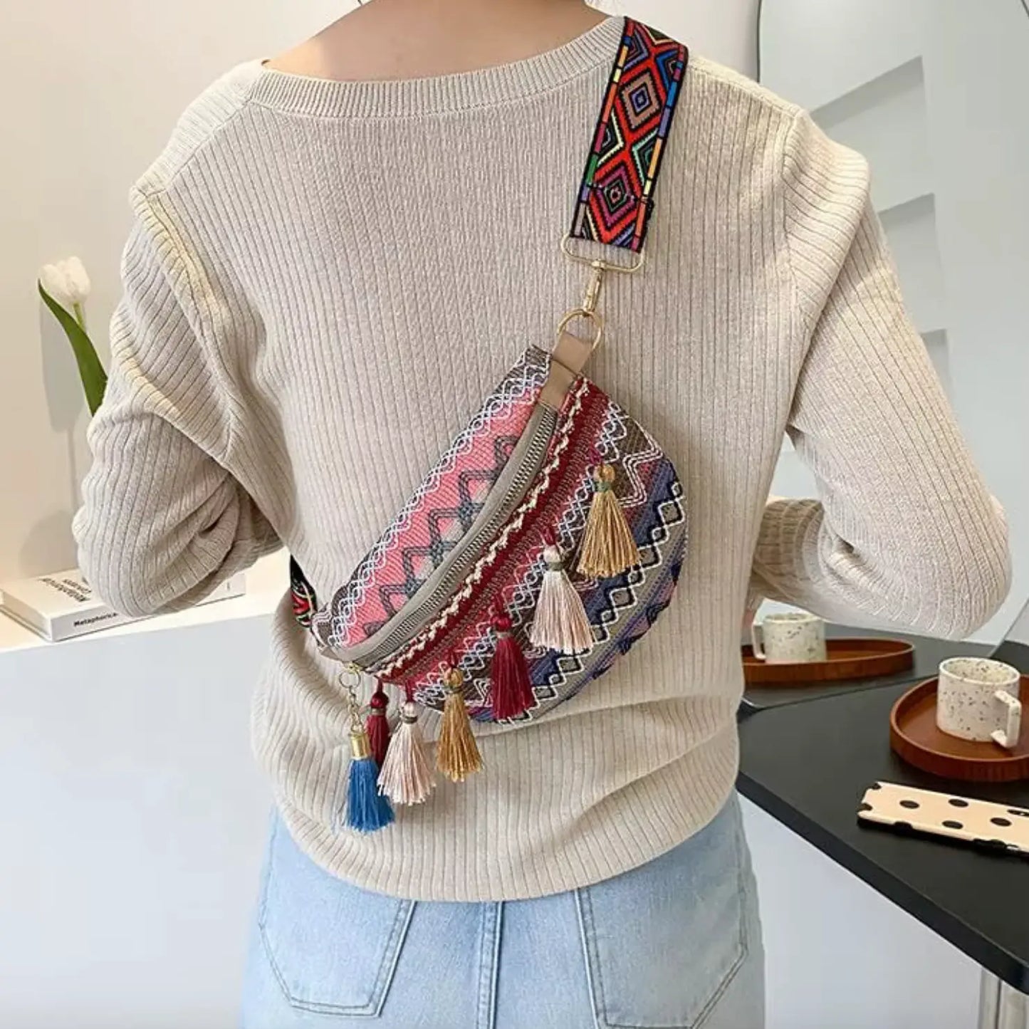 Fendiz Bag Bohemian Style Fanny Pack Crossbody Bag Waist Bag Fashion Chest Bag Casual Belt Bag Purse with Tassel