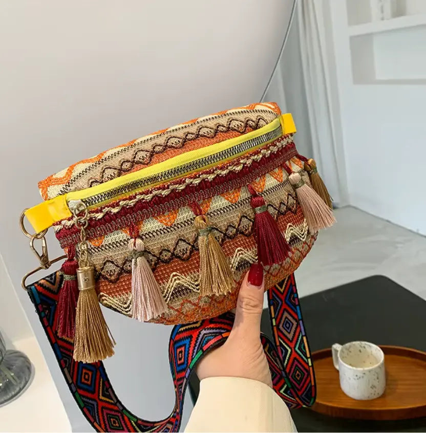 Fendiz Bag Bohemian Style Fanny Pack Crossbody Bag Waist Bag Fashion Chest Bag Casual Belt Bag Purse with Tassel