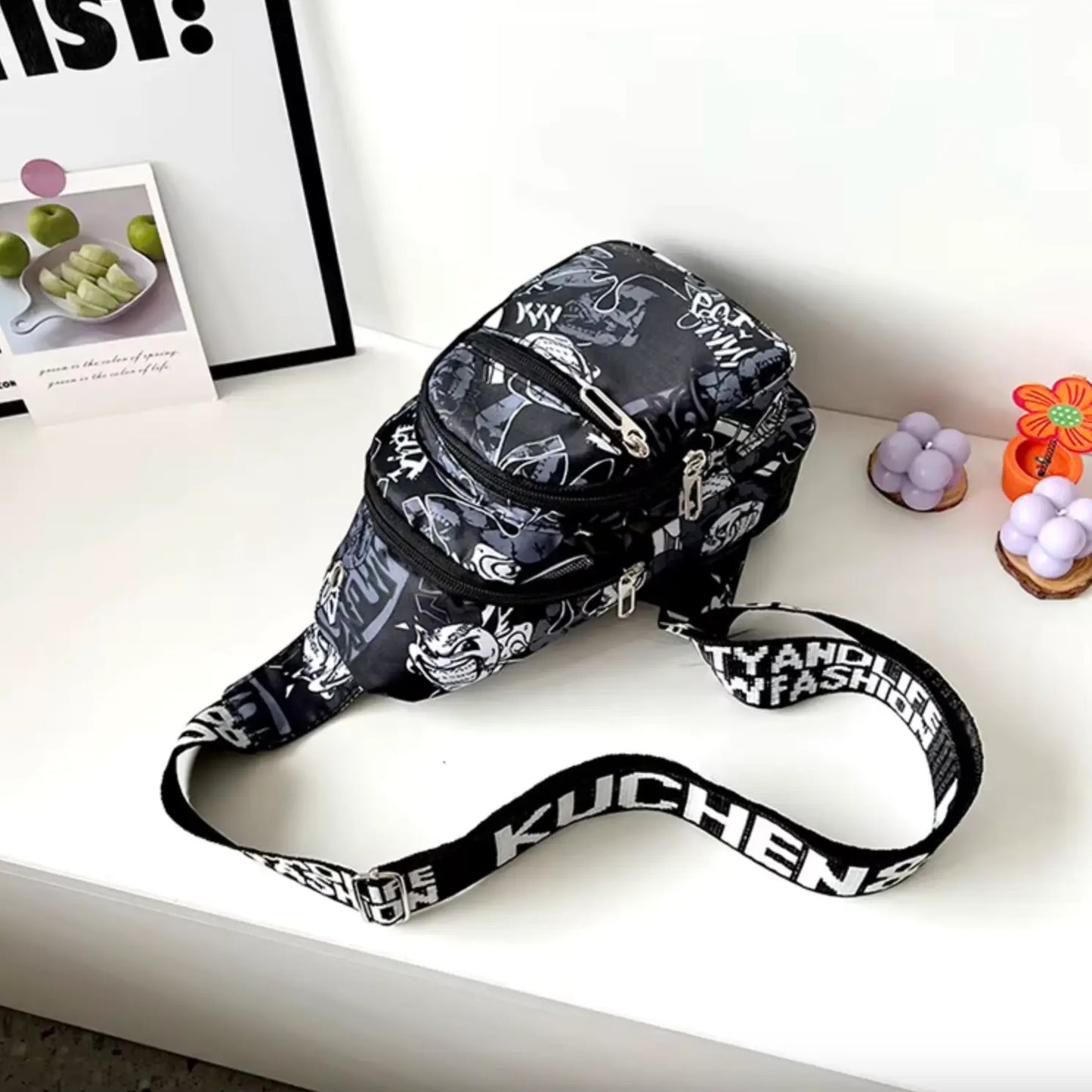 New kids fanny packSmall Graffiti Print Toddler Fanny Pack Crossbody Waist Bag for Kids Nylon Purses Chest Bag Shoulder Sling Bag