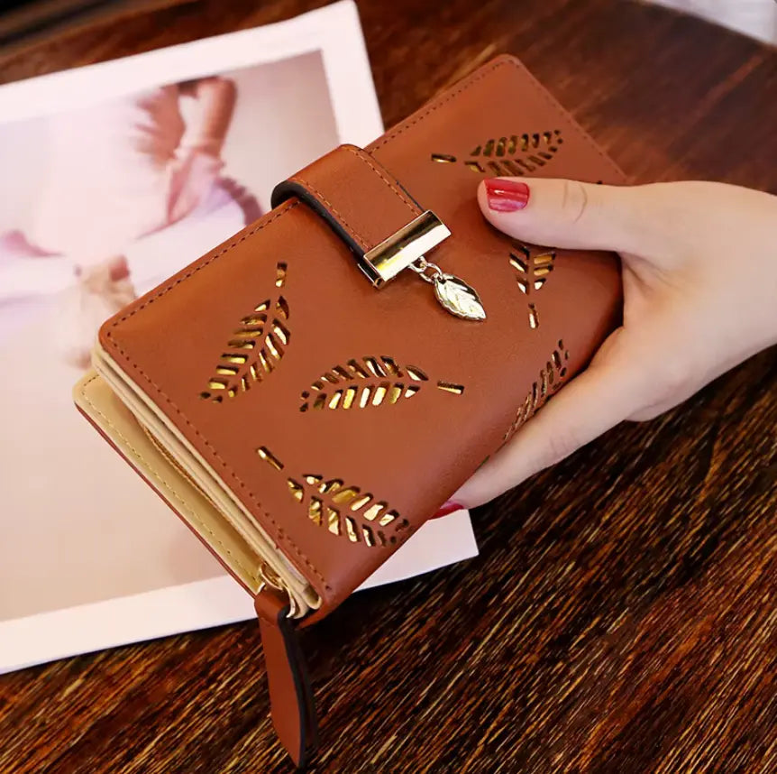 Fendiz women's wallet Long Leaf Bifold Wallet Leather Card Holder Purse Zipper Buckle