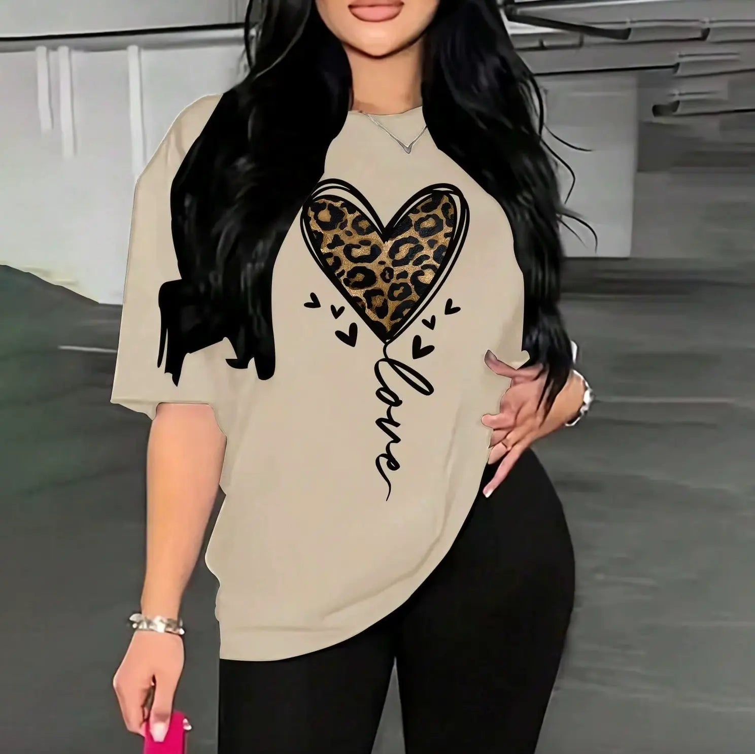 New Fendiz Leopard love Print T-shirts Casual Round Neck Colorful Heart Short Sleeves